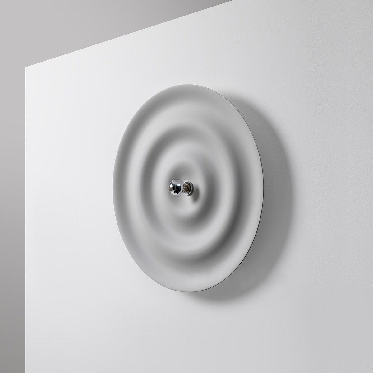 Alma Wall Lamp