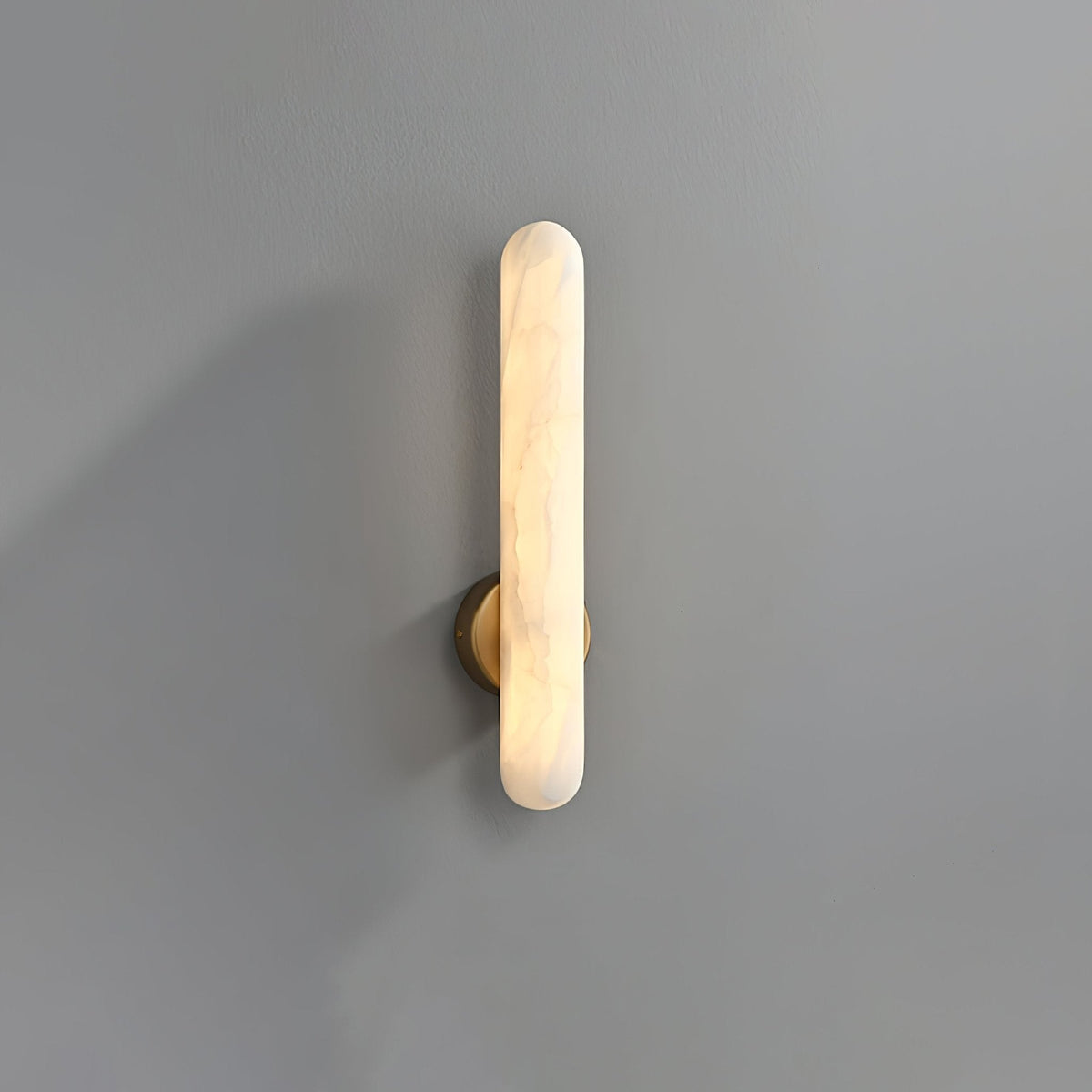 Alunari Alabaster LED Wall Sconce in Gold – Modern Linear Lighting