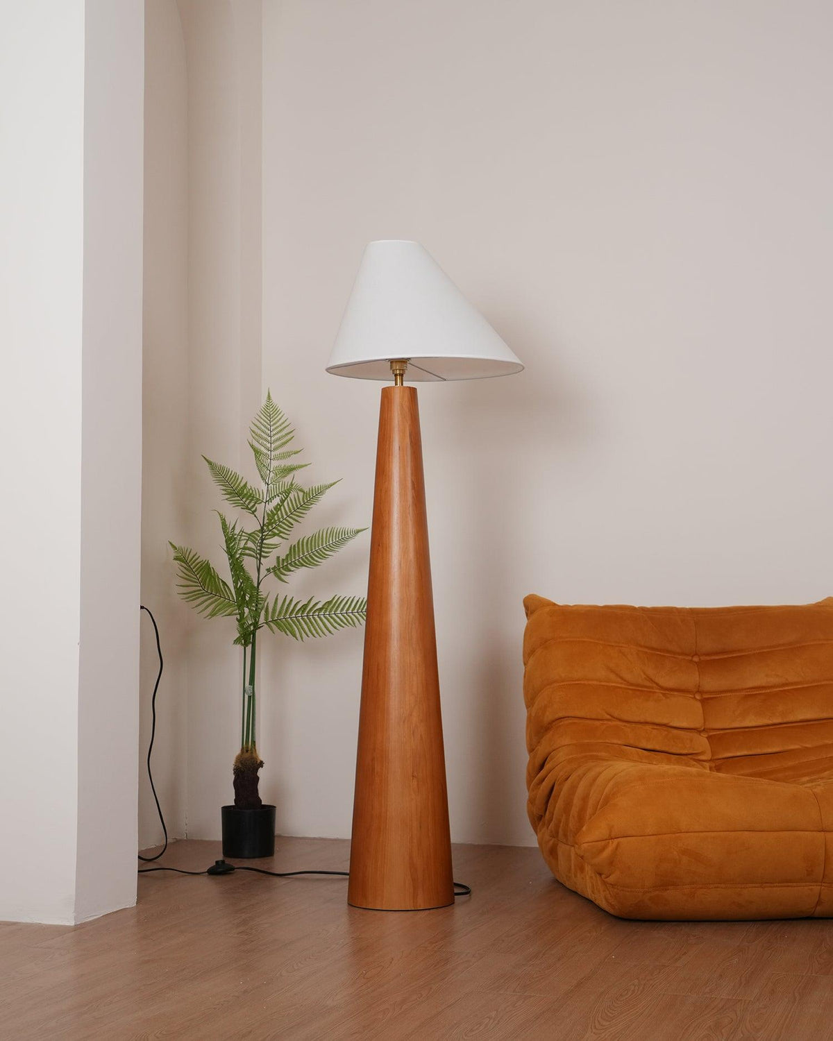 alvin-floor-lamp