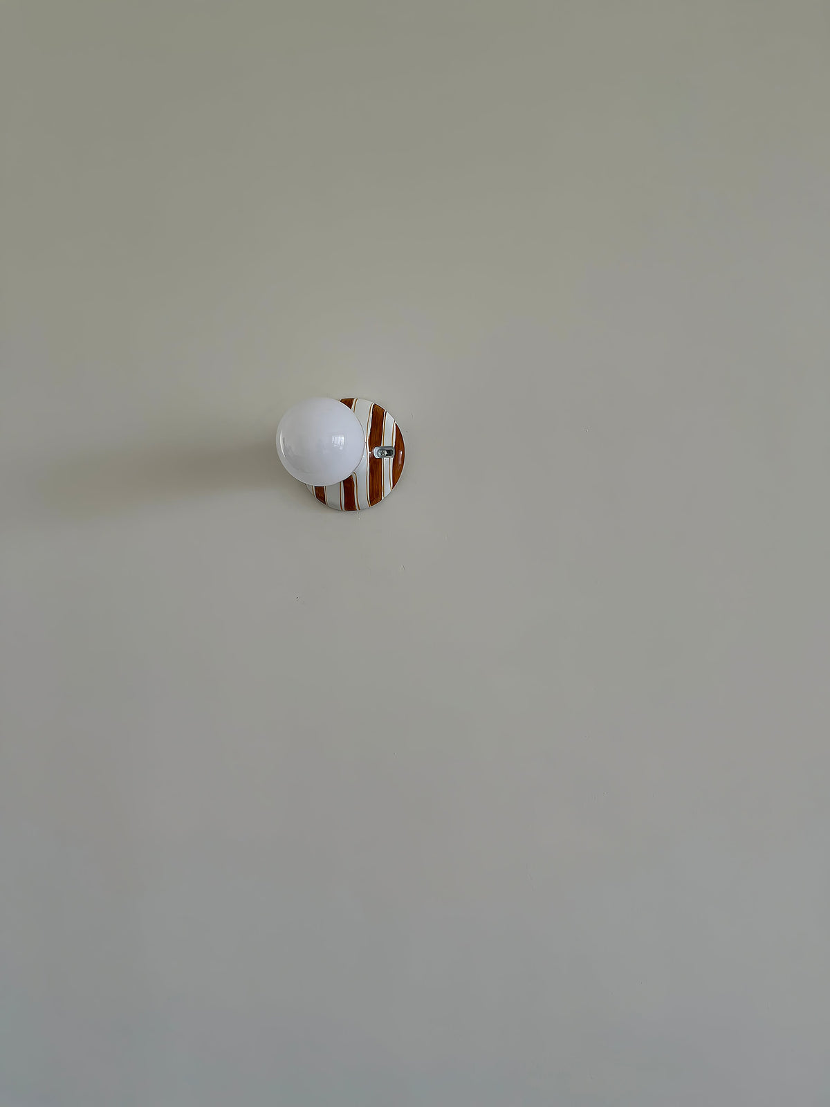 ambrette-wall-lamp