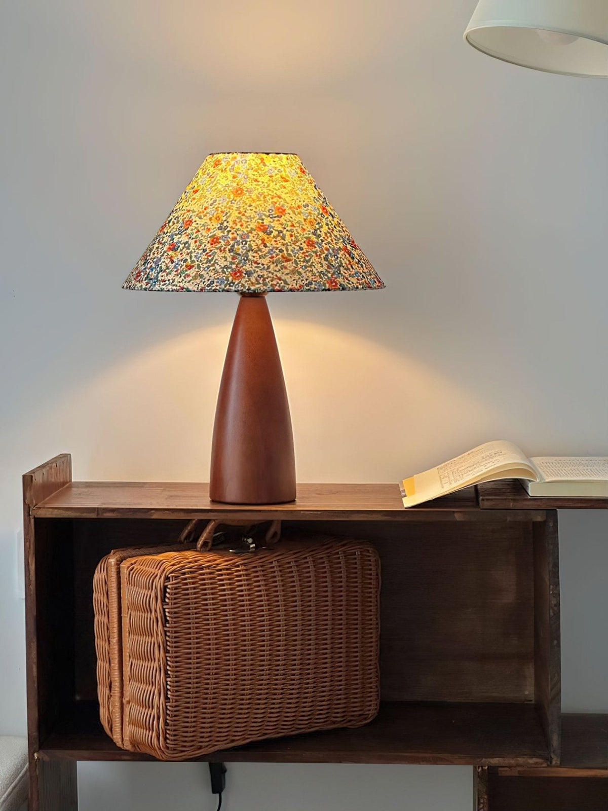 Amelia Blossom Table Lamp – Vintage Floral Wooden Bedside Light
