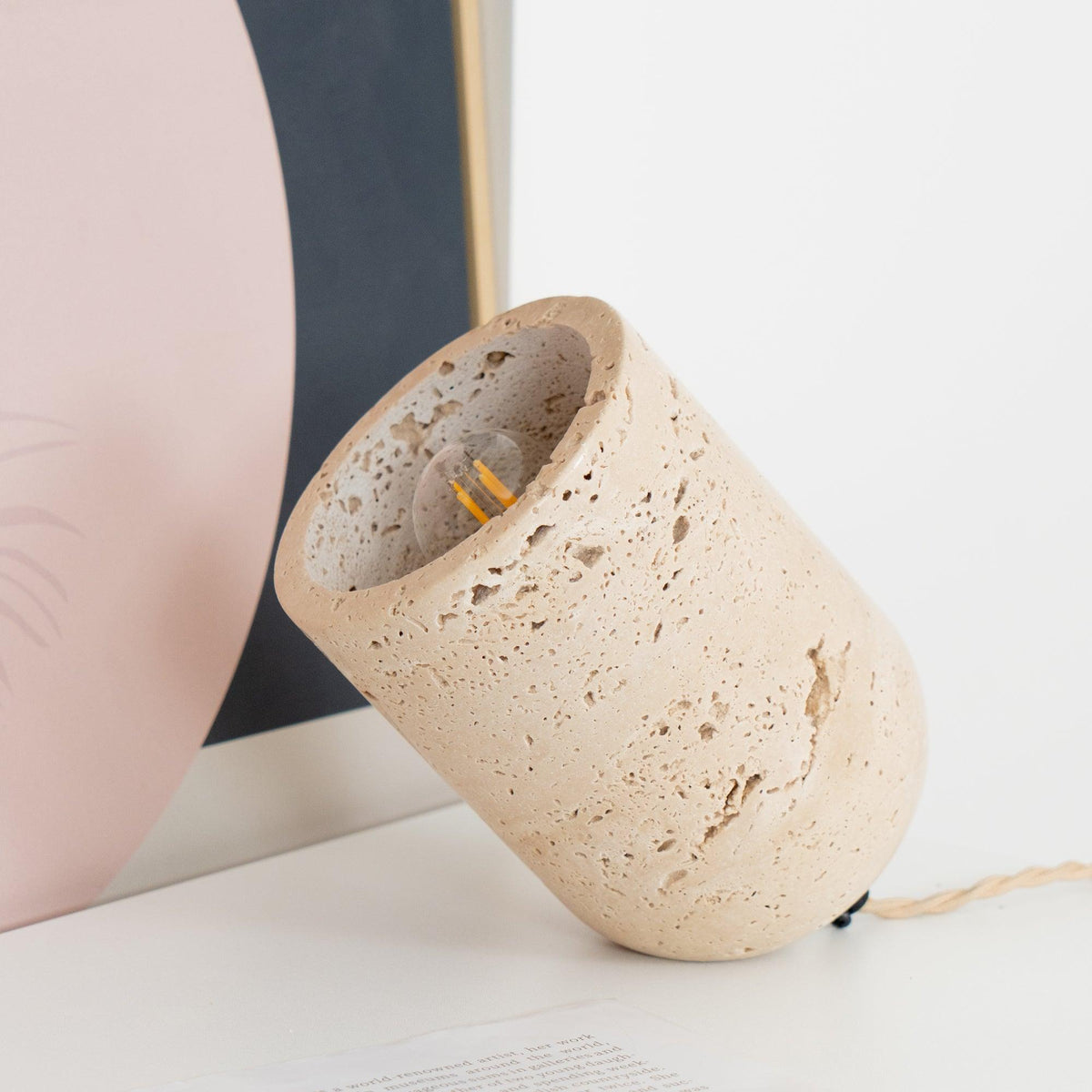 amidori-table-lamp