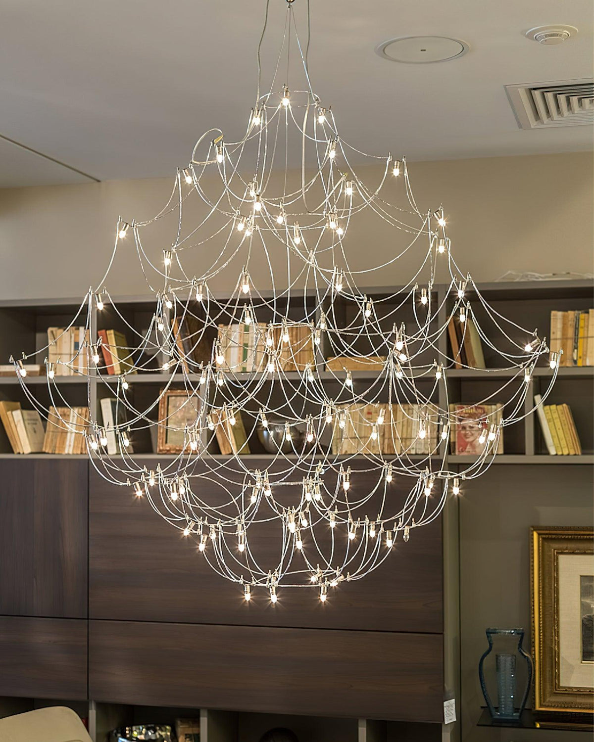 amos-light-group-chandelier