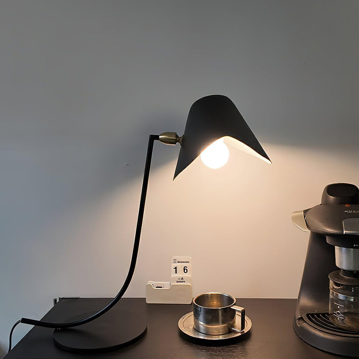 antony-table-lamp