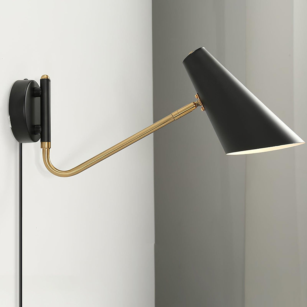 apex-plug-in-wall-lamp