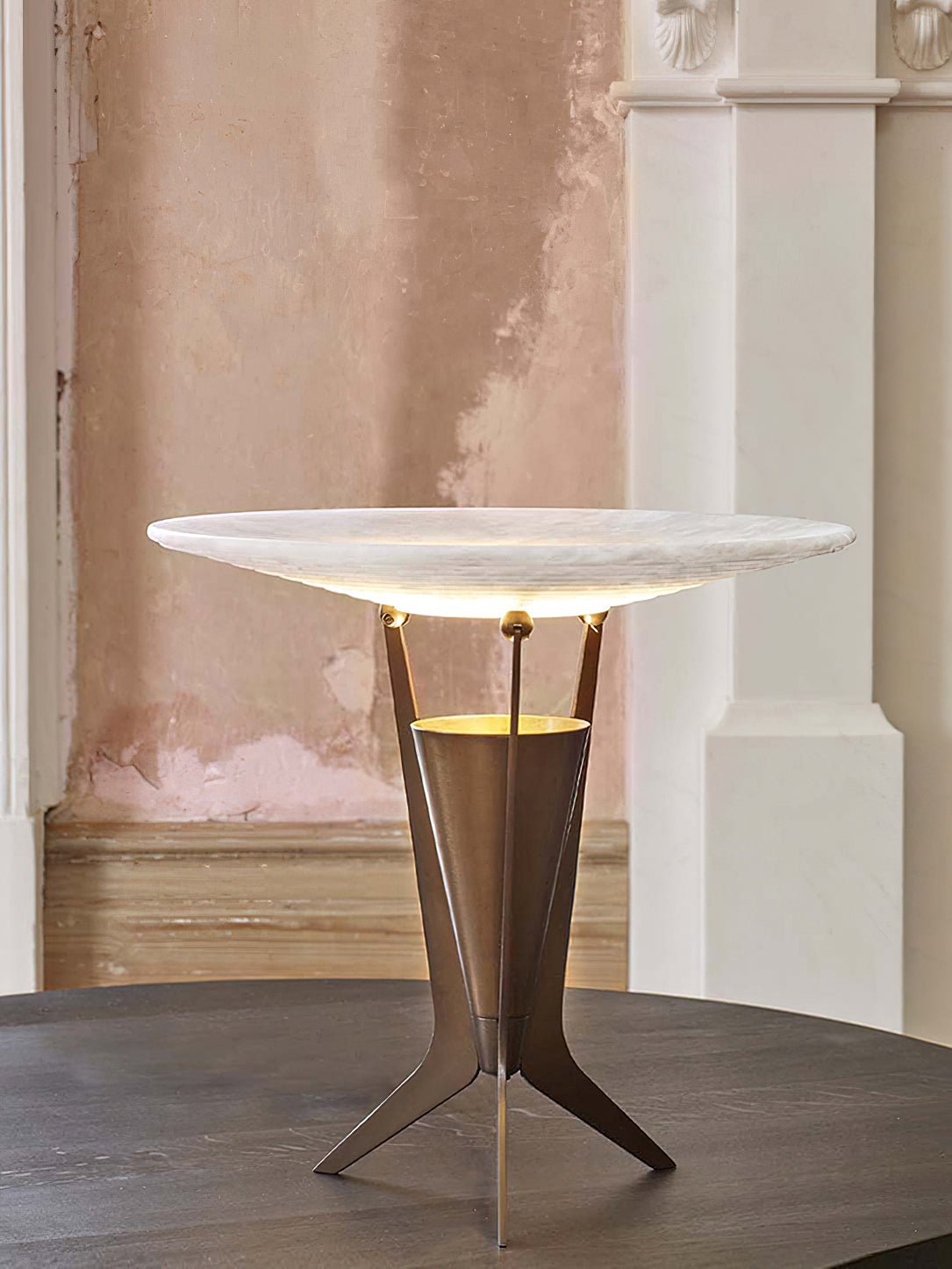Aragon Alabaster Table Lamp – Sculptural LED Accent Light for Modern Interiors