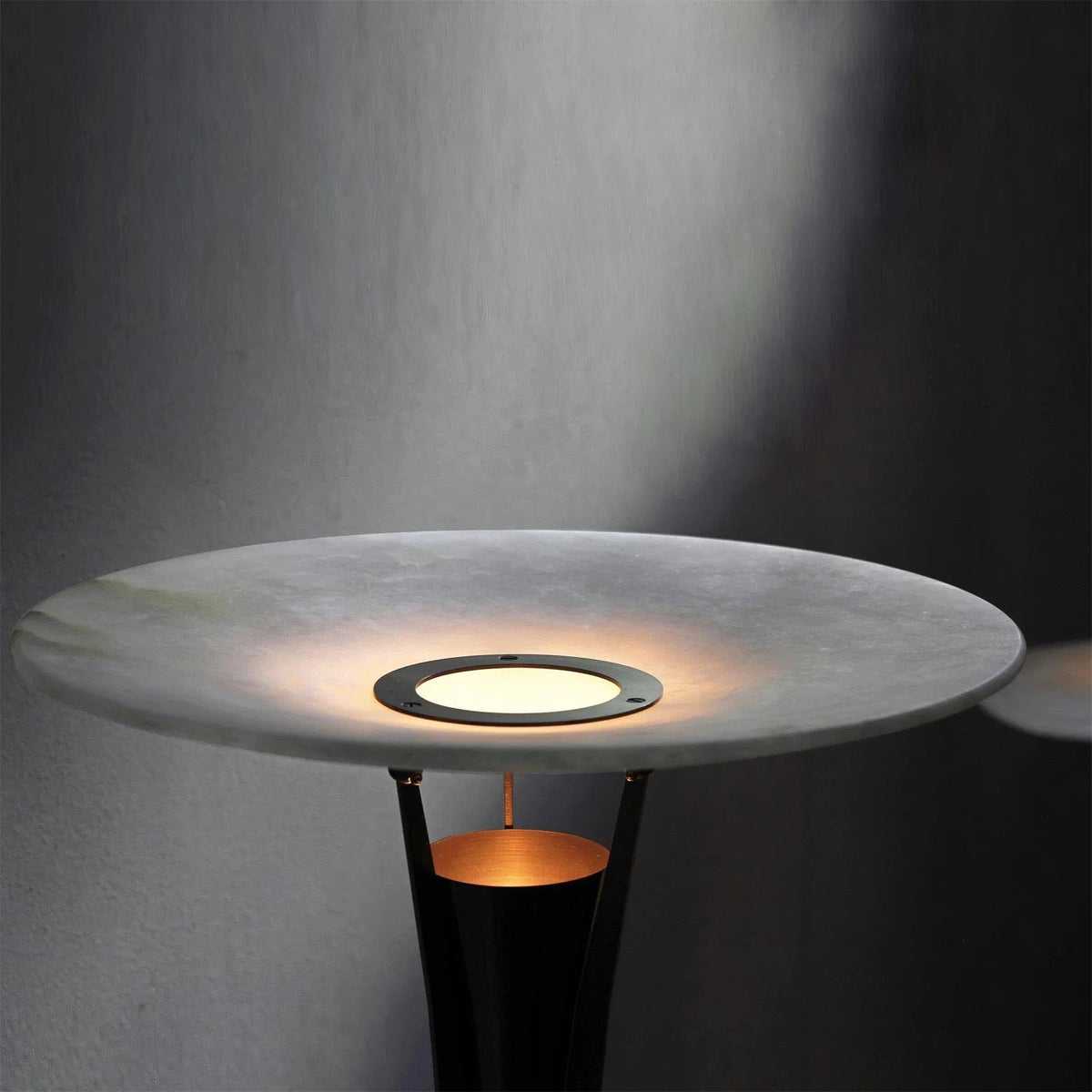 Aragon Alabaster Table Lamp – Sculptural LED Accent Light for Modern Interiors