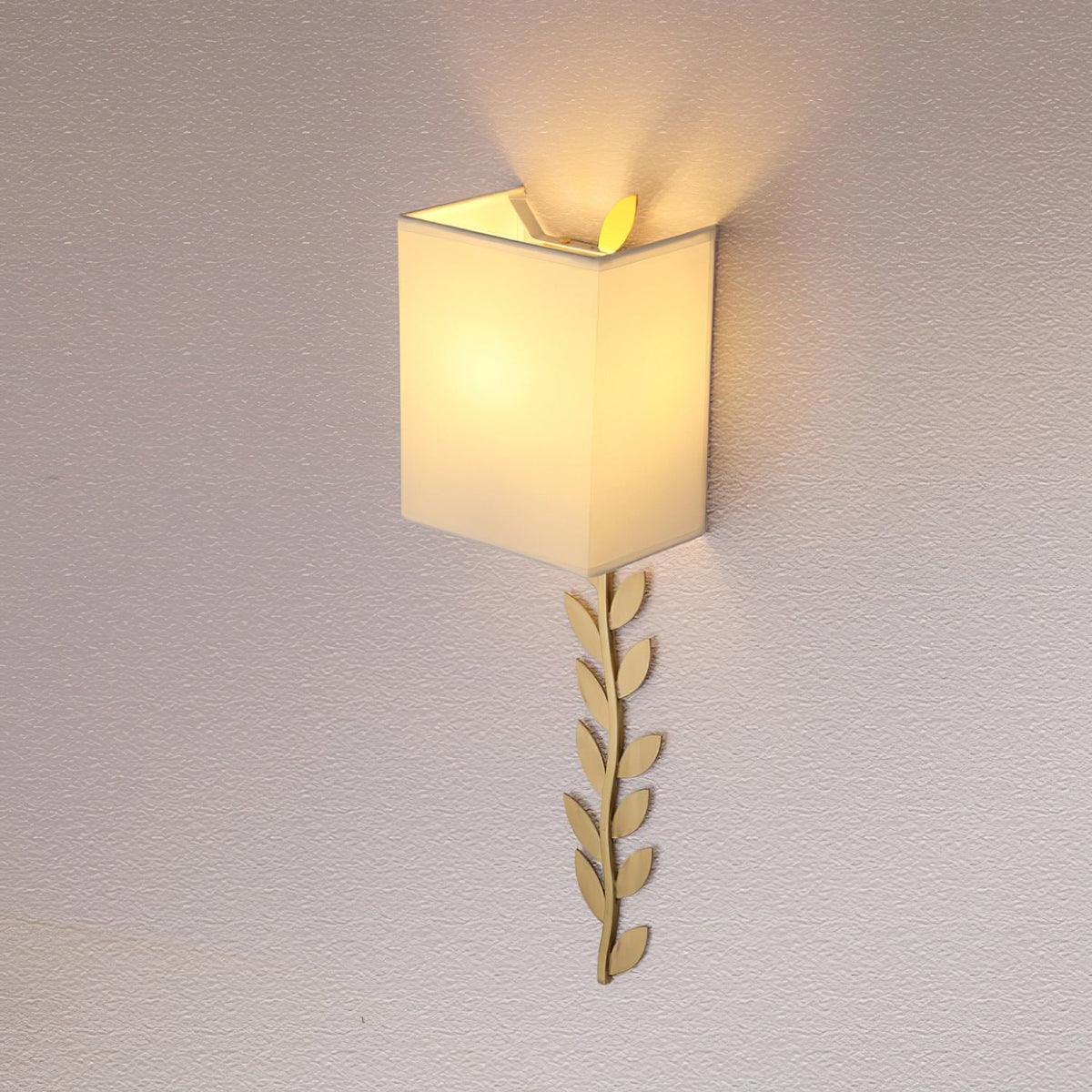 arbor-grove-wall-lamp