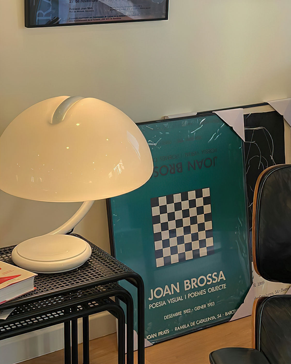 arc-glow-table-lamp