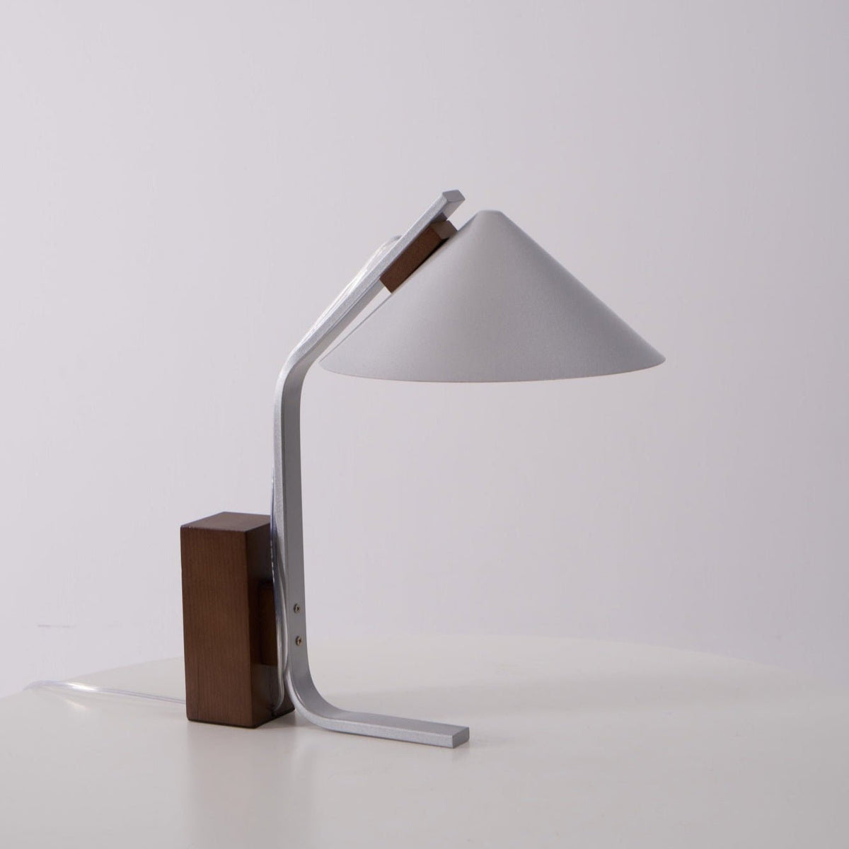 Arclune Modern Walnut Wood Desk Lamp with Aluminum Arc Shade