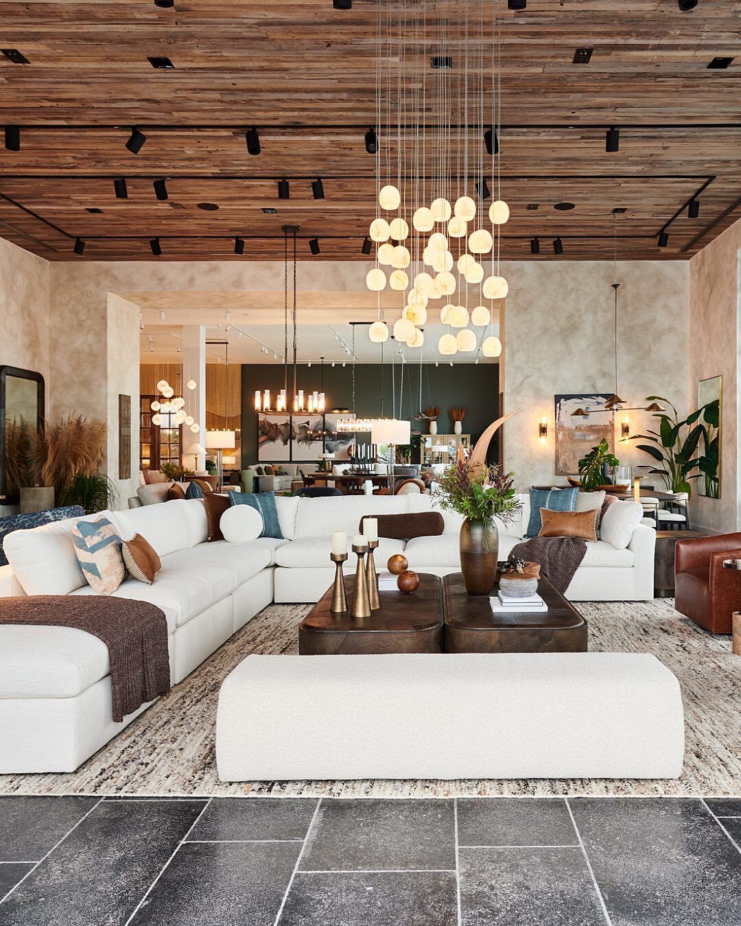 arica-alabaster-chandelier