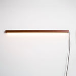 Arlo Wooden LED Wall Sconce – Plug-In Linear Light for Modern Interiors