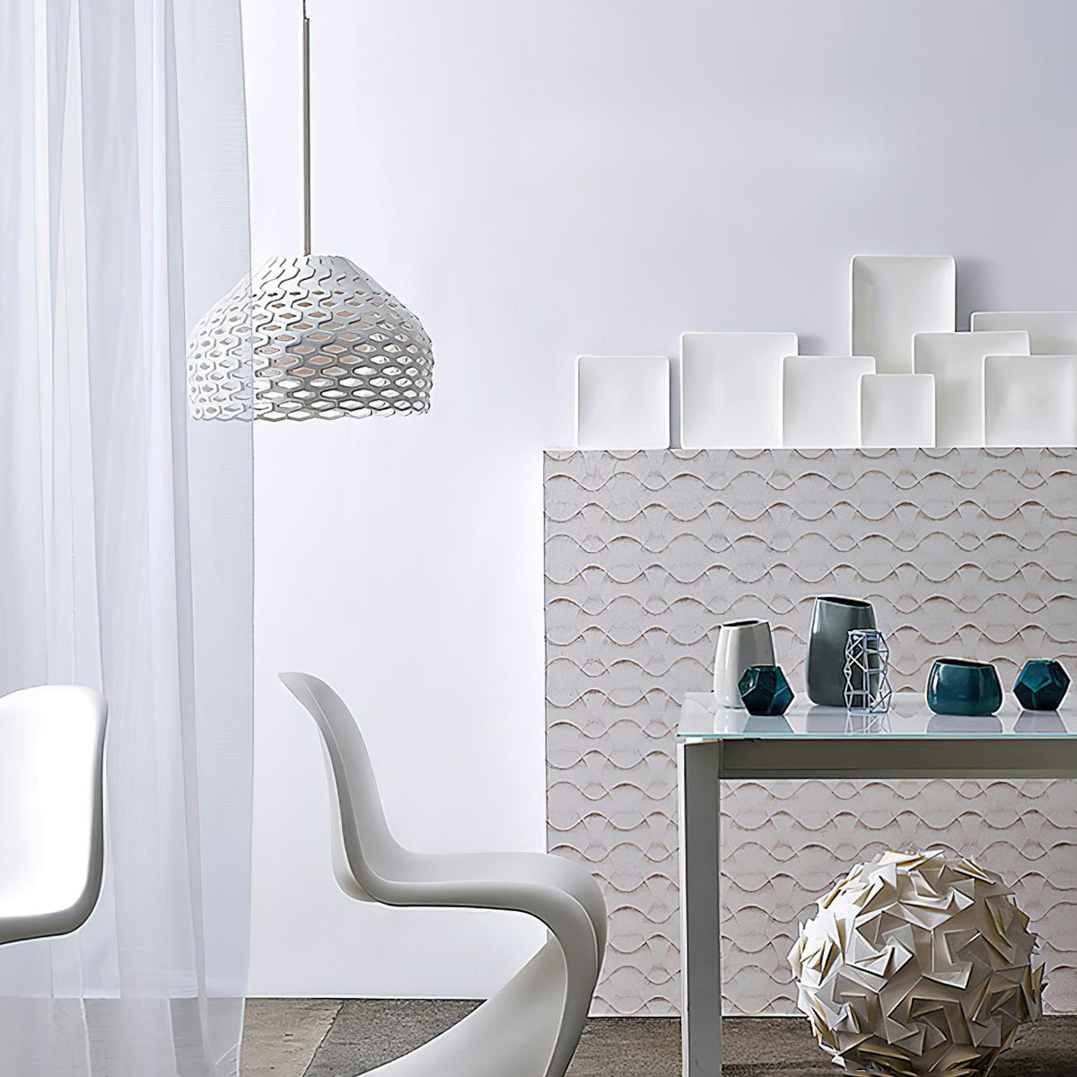 Armadillo Sculptural Pendant Light – Modern Metal Hanging Lamp for Dining & Living Spaces