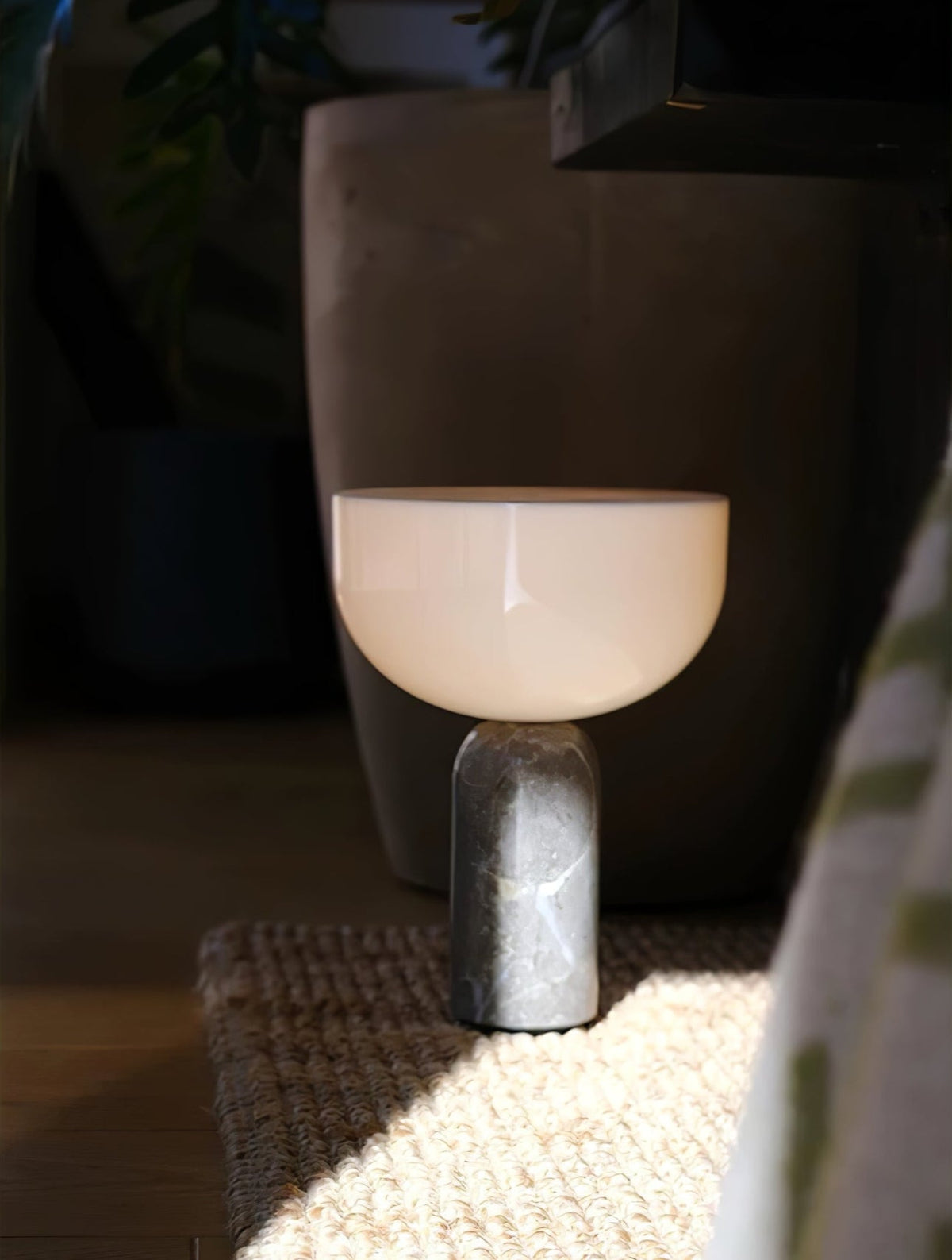 Arno Sphere Marble Table Lamp – Modern Sculptural LED Desk Light