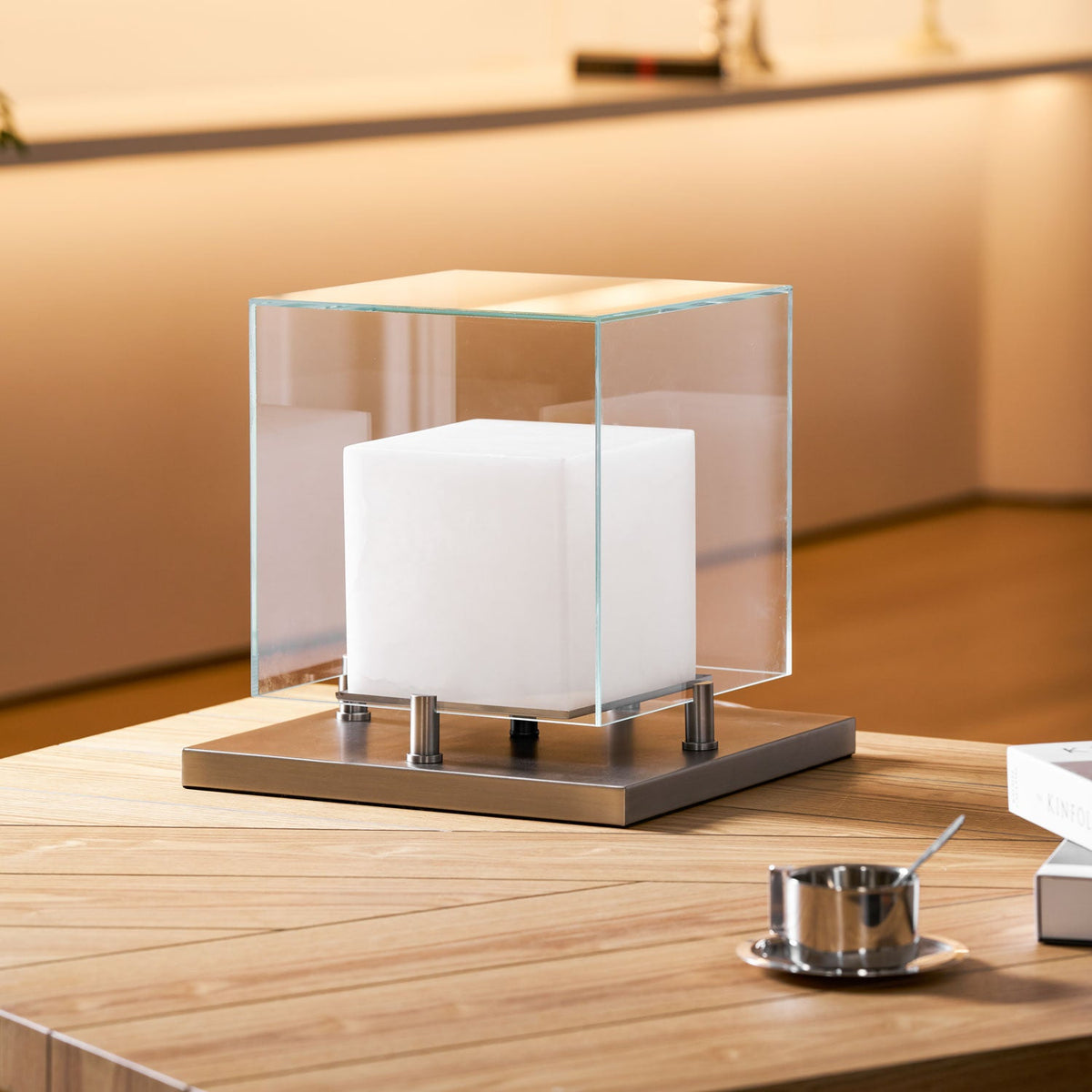 Arqra Alabaster Table Lamp – Sculptural LED Accent Light for Modern Interiors