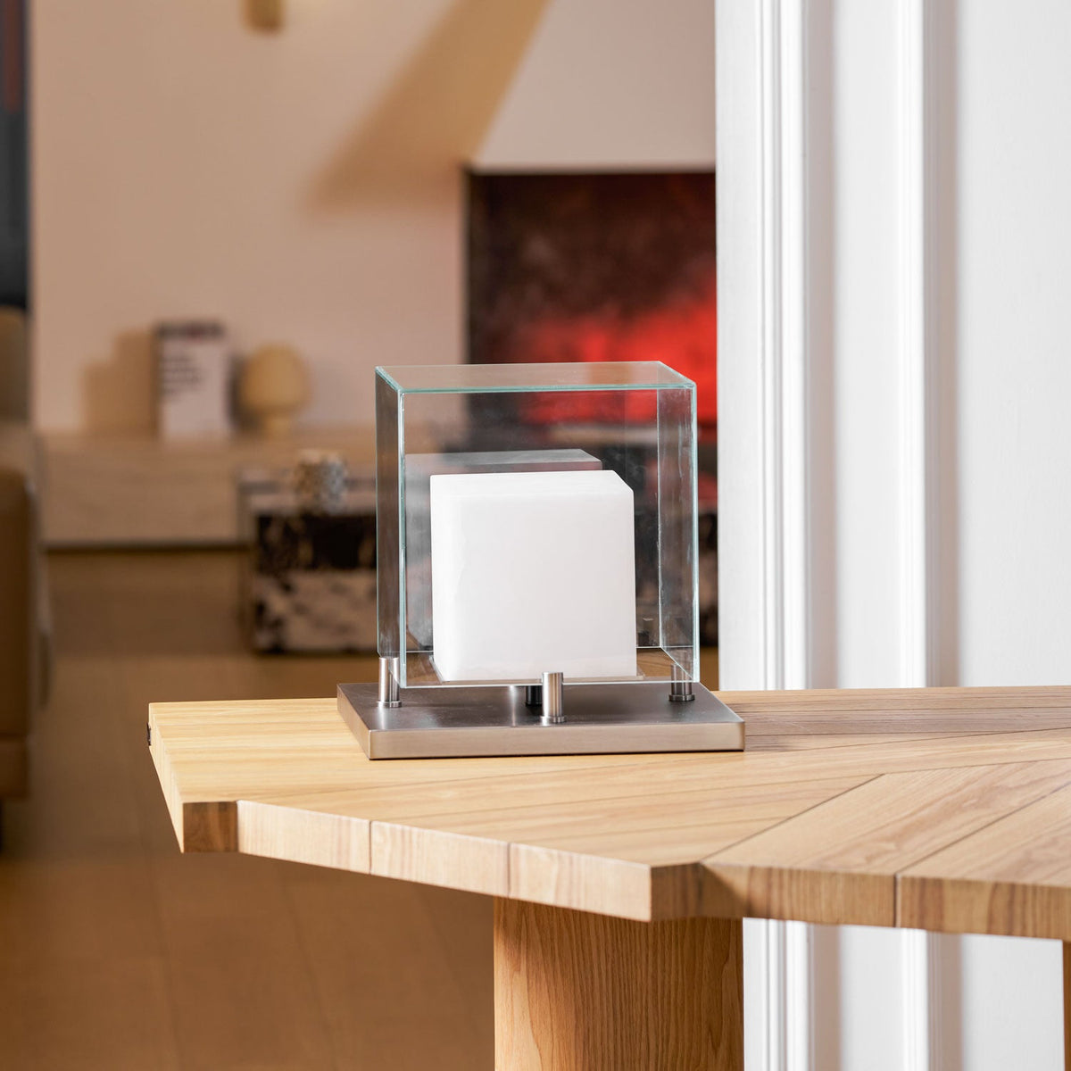 Arqra Alabaster Table Lamp – Sculptural LED Accent Light for Modern Interiors