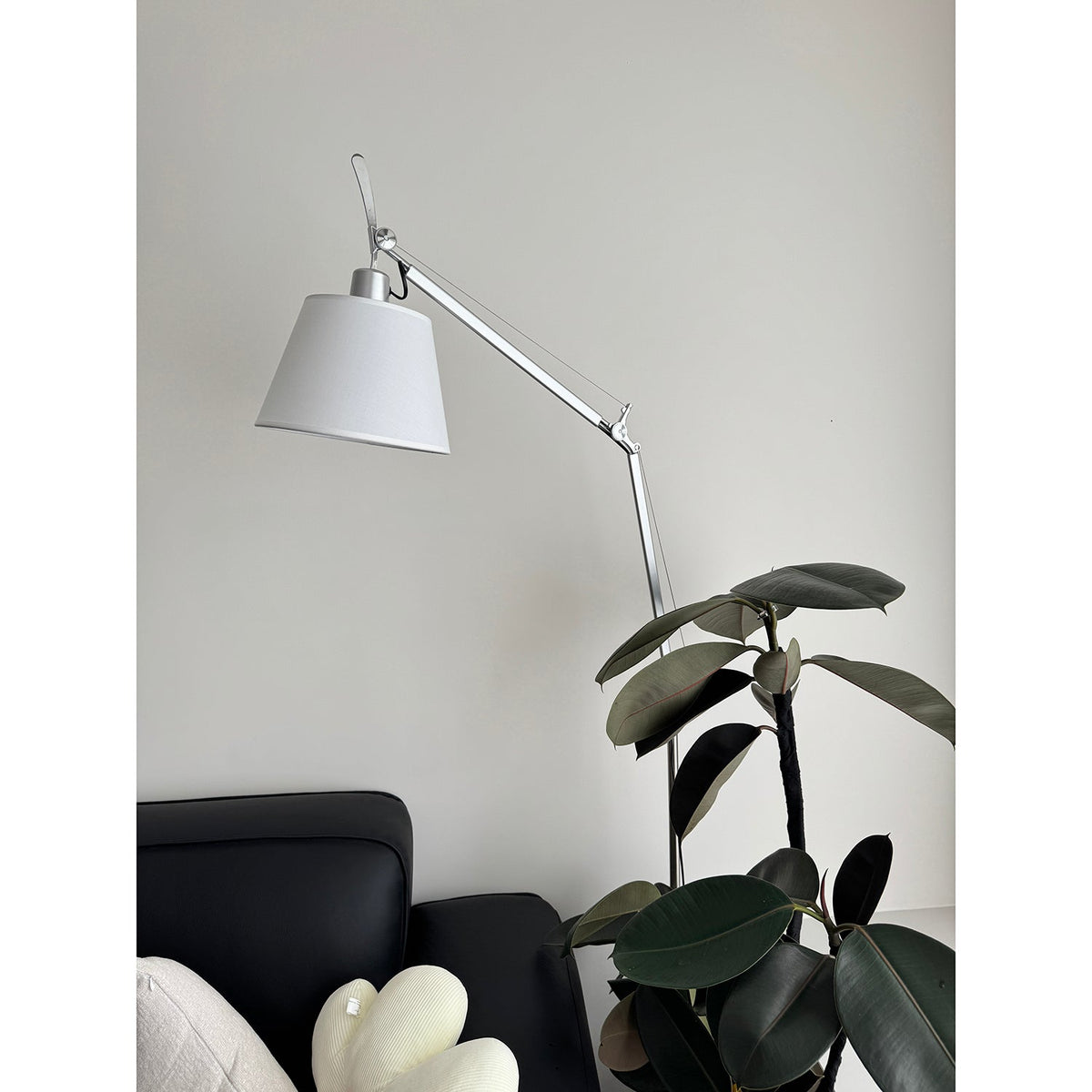 artemide-floor-lamp