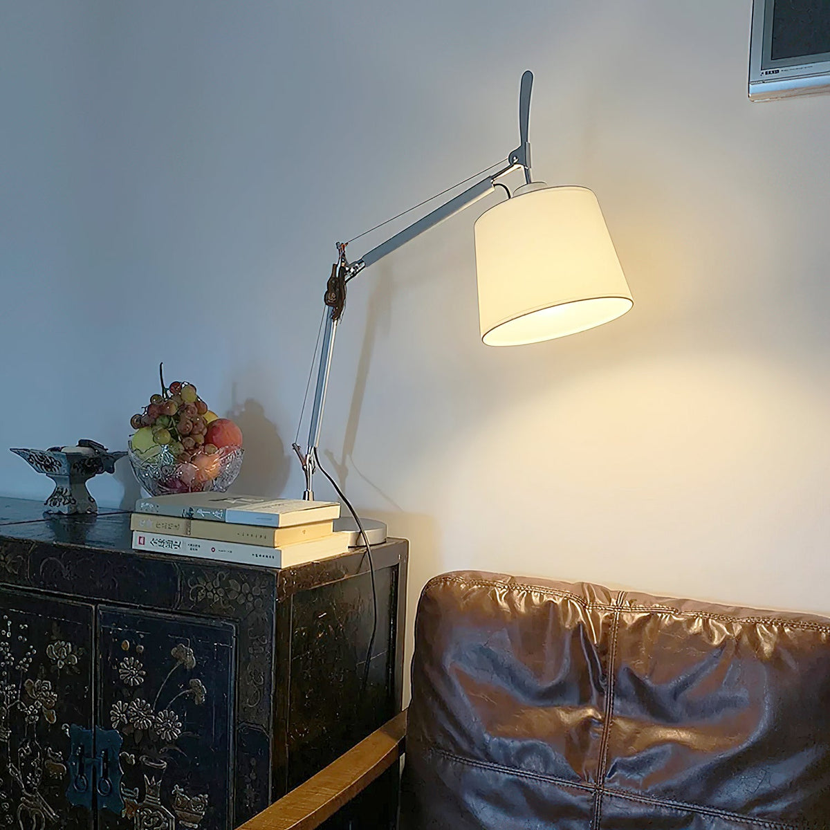artemide-table-lamp