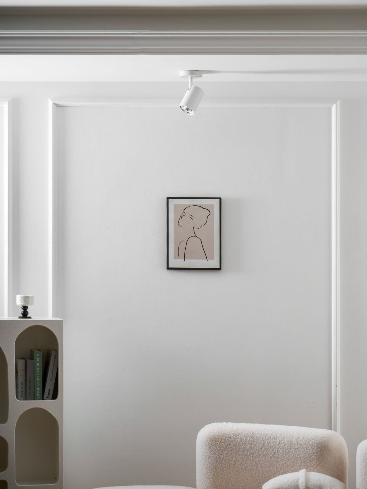 Calla Beam Spotlight – Modern Architectural LED Ceiling Spotlight
