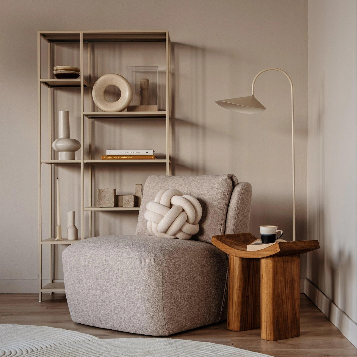 arum-floor-lamp