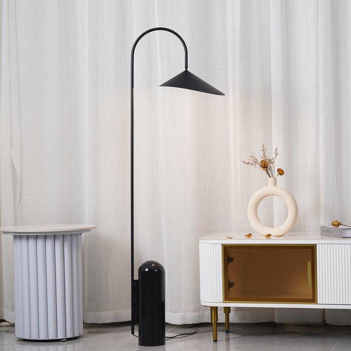 arum-floor-lamp