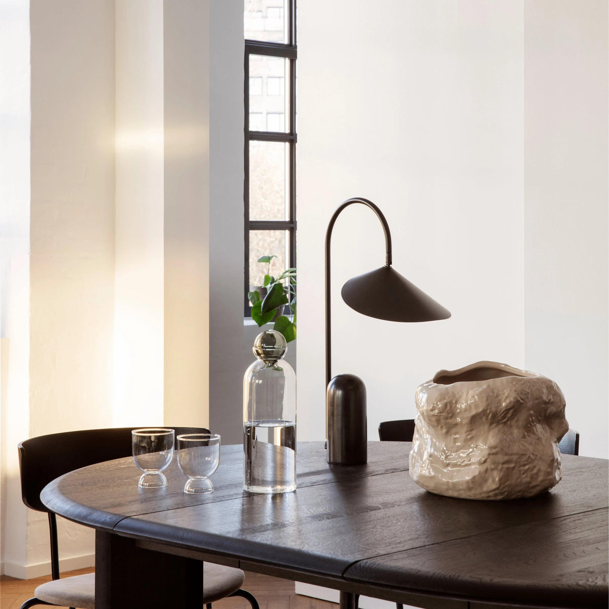 arum-table-lamp