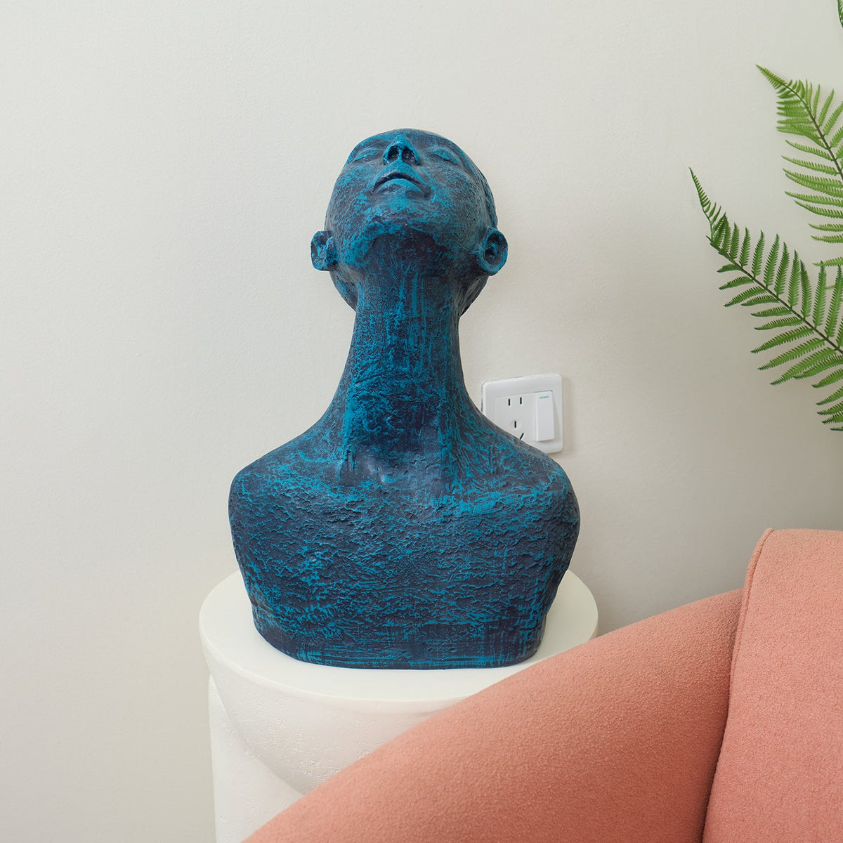 Atlas Guardian Sculpture Table Ornament – Blue Textured Figurine for Modern Interiors