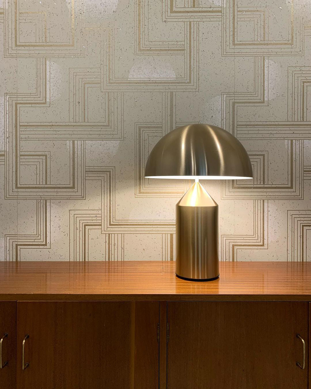 Atollo Metal Table Lamp - ailampplus