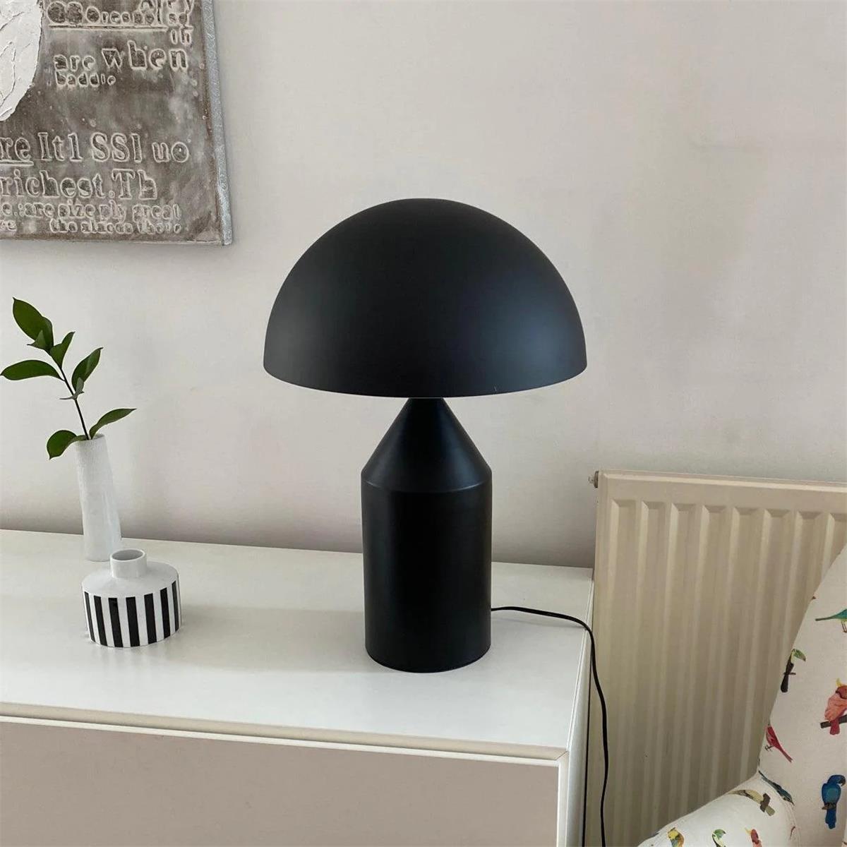 atollo-metal-table-lamp
