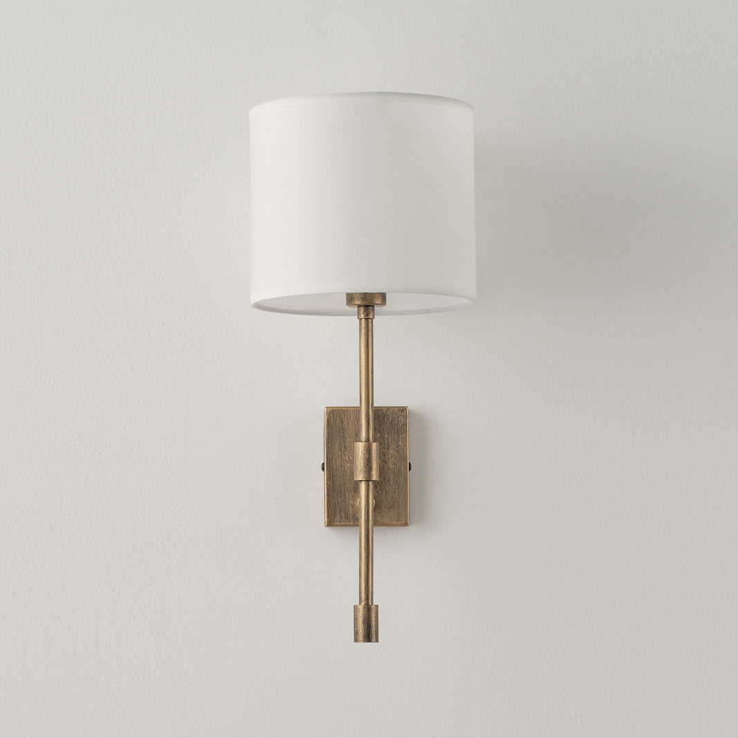 atticus-wall-lamp