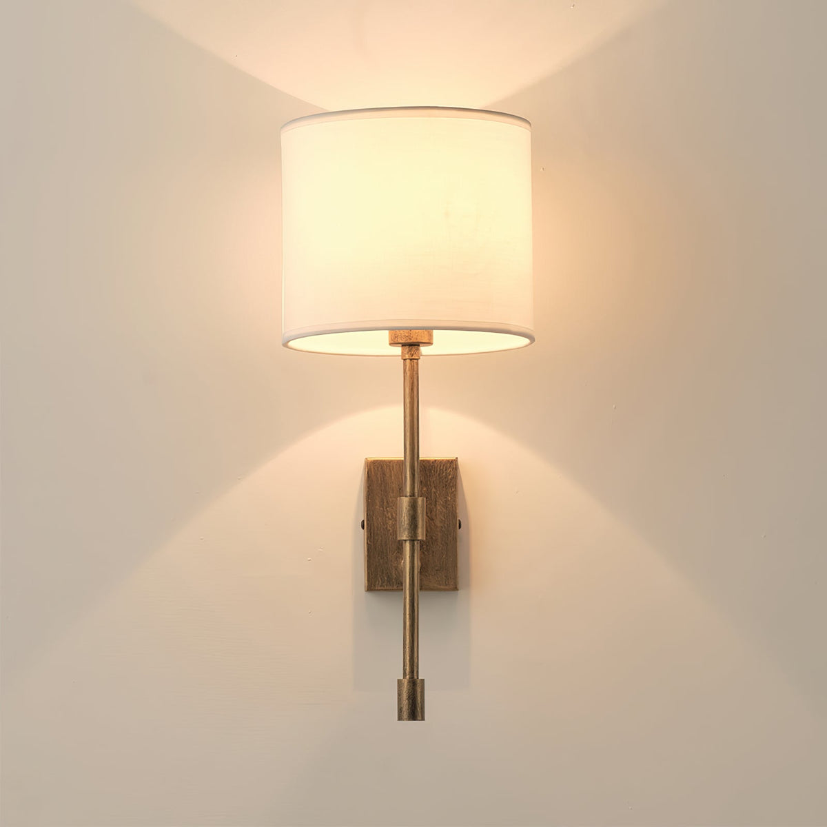 atticus-wall-lamp