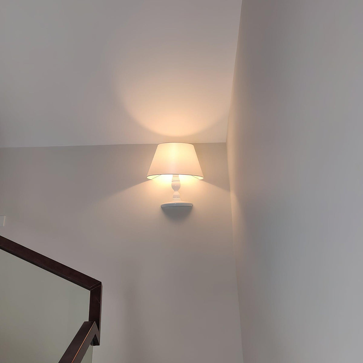 aubrey-wall-lamp