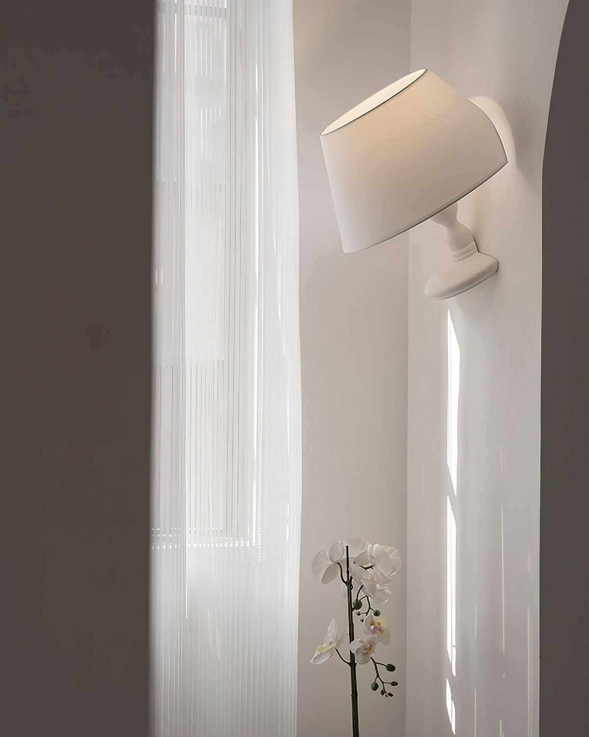aubrey-wall-lamp