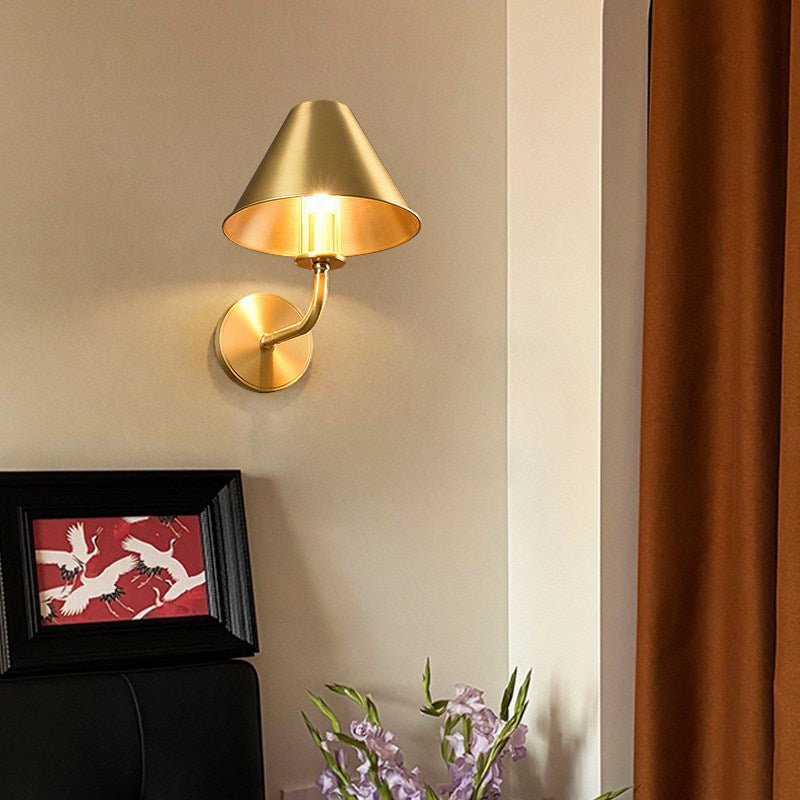 Aurelia Brass Wall Sconce – Modern Minimalist Illumination
