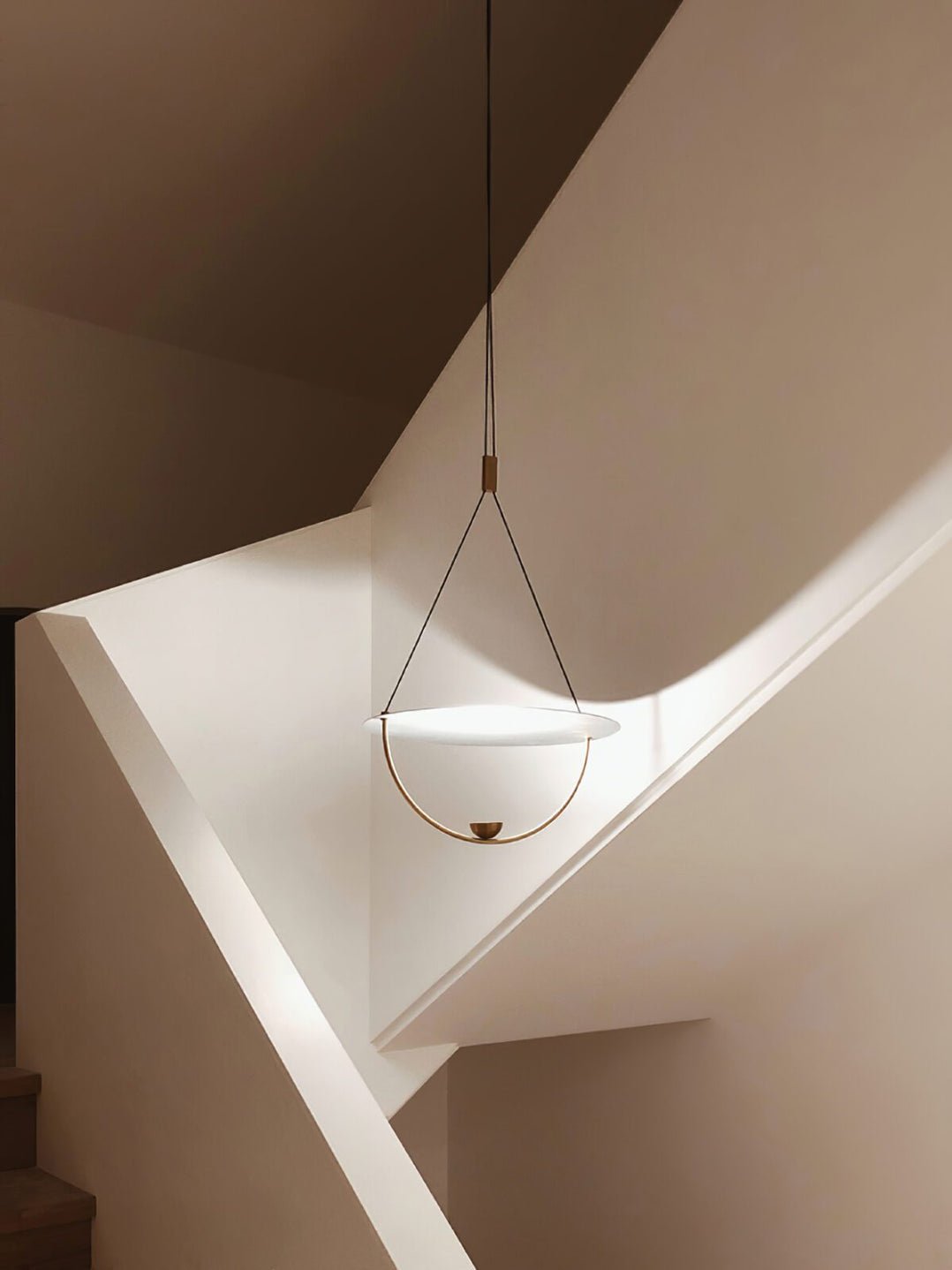 Aurelia Disc Pendant Light – Modern Brass LED Ceiling Lamp
