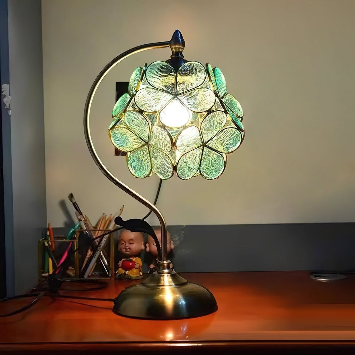 Aurelia Leaf Table Lamp – Seafoam Glass & Antique Brass Desk Light