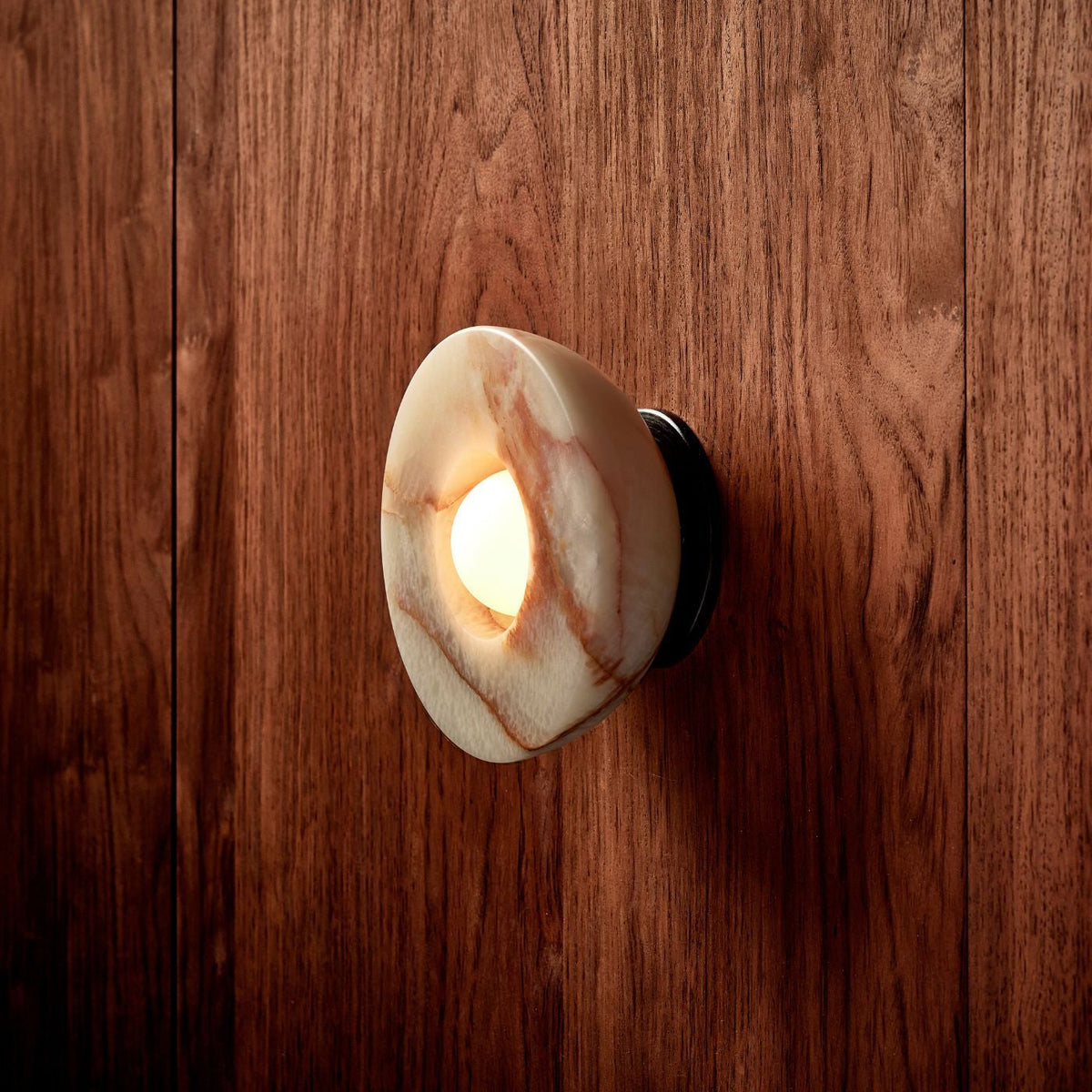 aurelia-surface-sconce