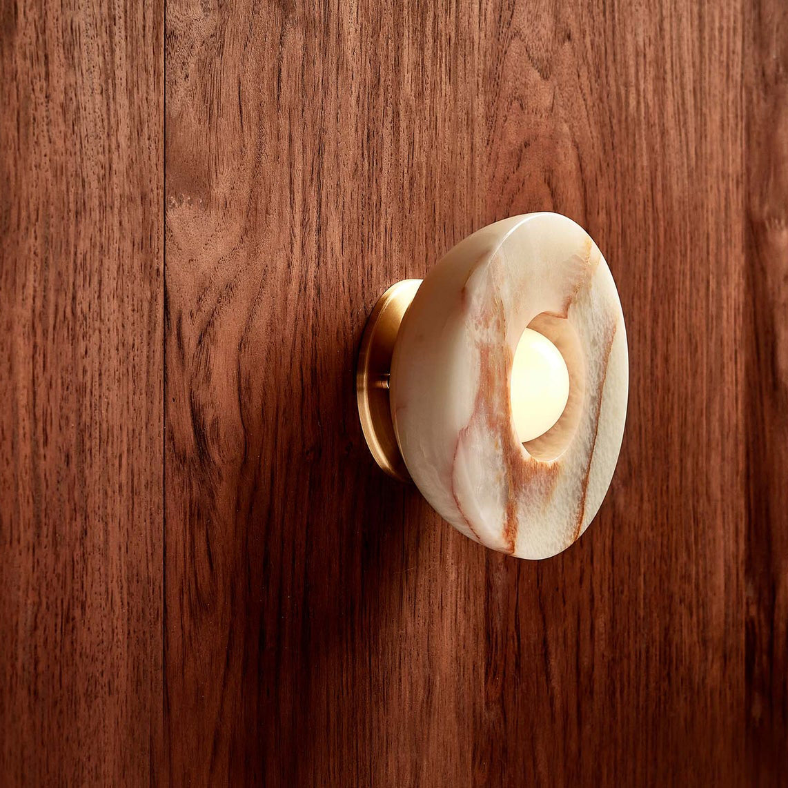 aurelia-surface-sconce