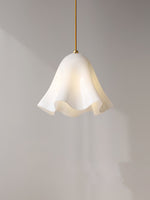 Vera Bloom Pendant Lamp – Sculptural Glass Chandelier in Gradient Hues