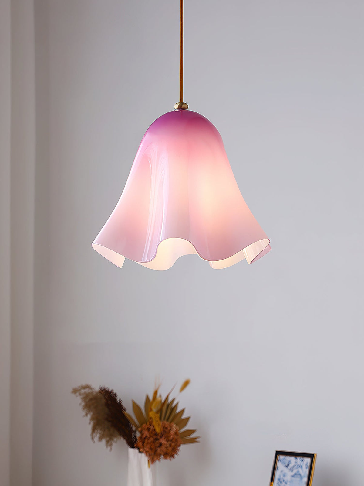 Vera Bloom Pendant Lamp – Sculptural Glass Chandelier in Gradient Hues