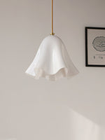 Vera Bloom Pendant Lamp – Sculptural Glass Chandelier in Gradient Hues