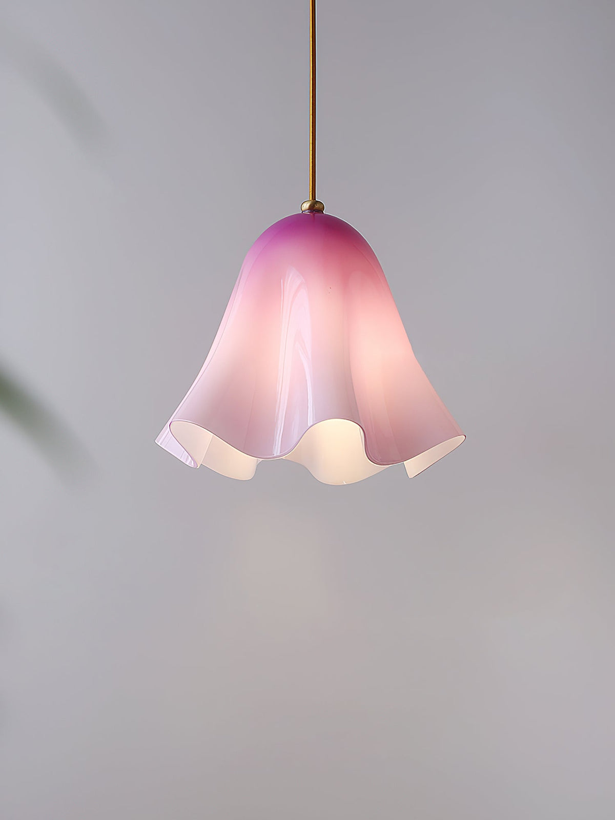 Vera Bloom Pendant Lamp – Sculptural Glass Chandelier in Gradient Hues