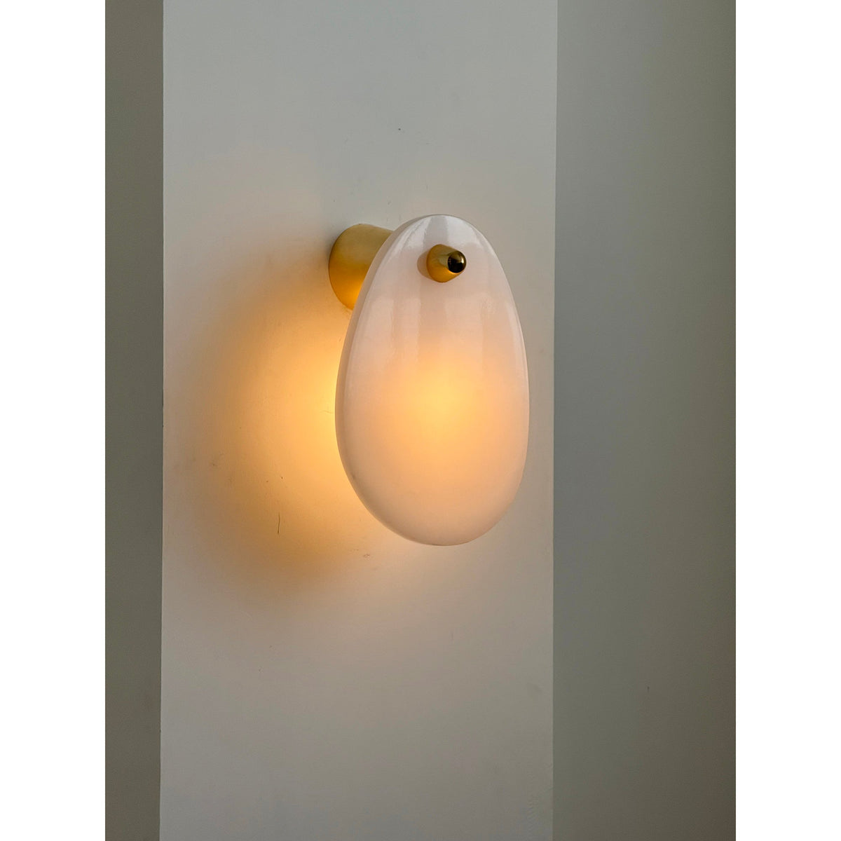 aurora-marble-wall-lamp