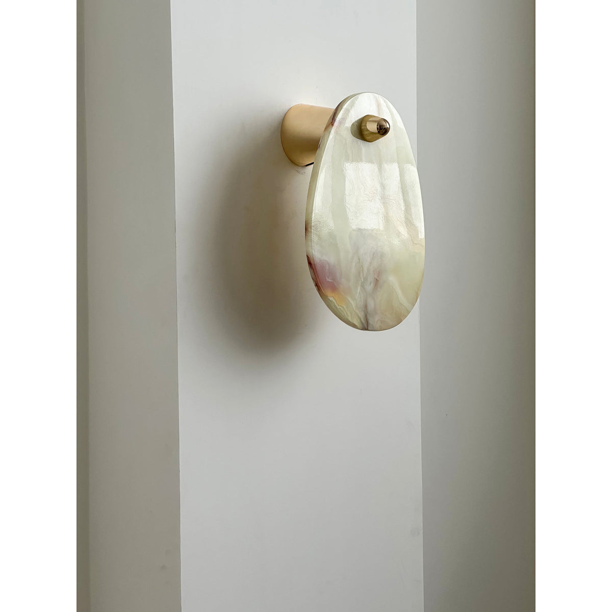 aurora-marble-wall-lamp