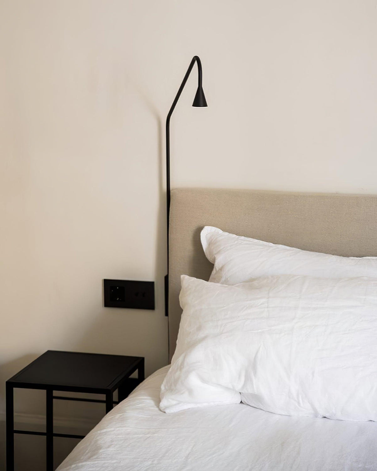 svarna_wall_lamp
