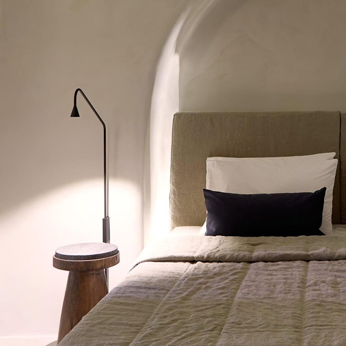 svarna_wall_lamp