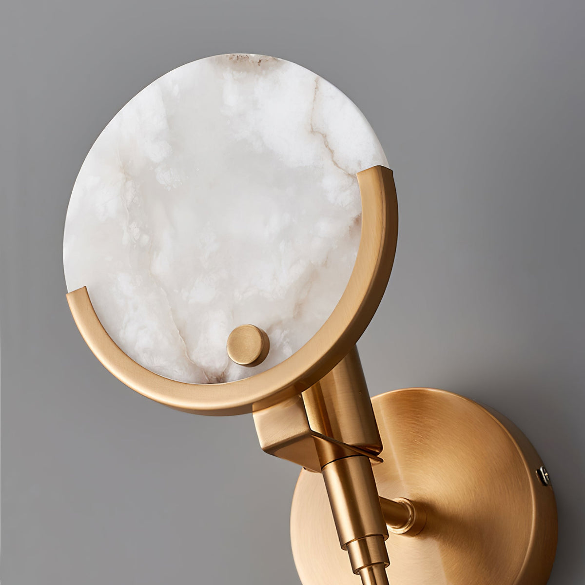 ava-brass-sconce