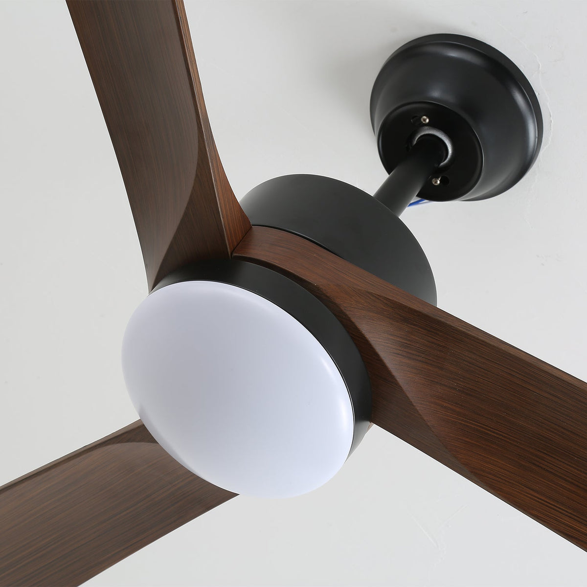 Averso Ceiling Fan Light with LED and Remote Control