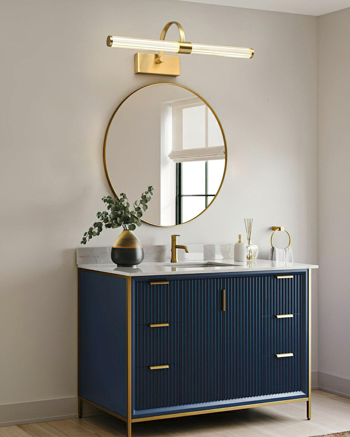 avery-wall-light