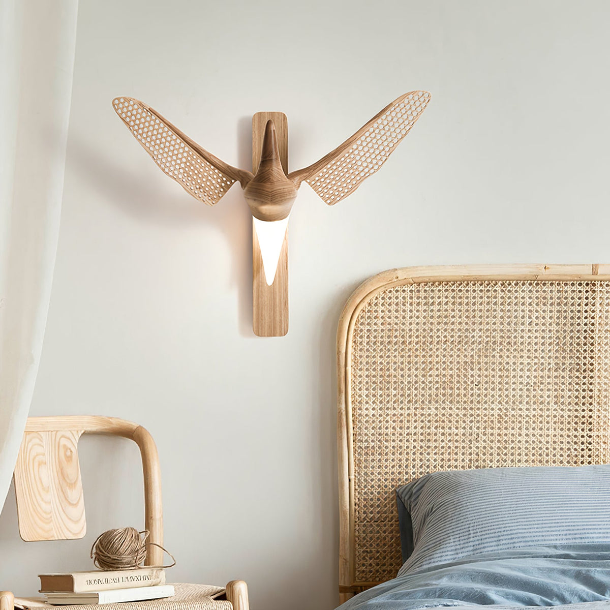 Avesa Sculptural Wood LED Wall Sconce for Modern Interiors